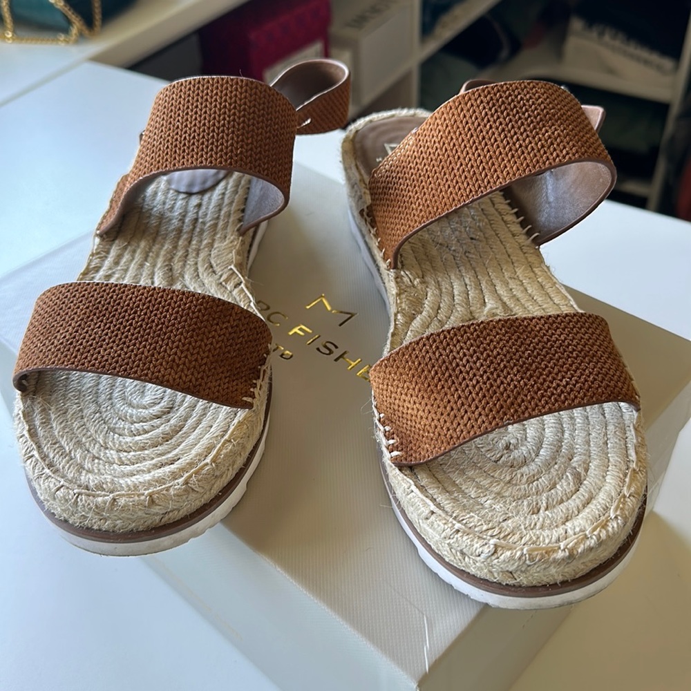 Marc Fisher sandals 9.5
